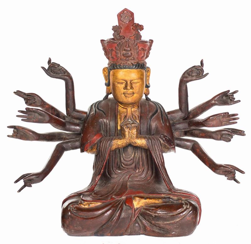 Guanyin Bodhisattva Avalokiteshvara in Legno Laccato Rosso e Dorato, Vietnam, Dinastia Nguyen, Se...