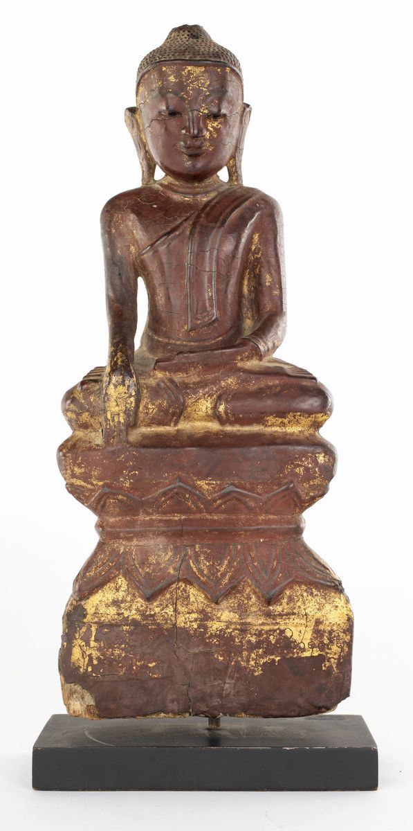 Buddha Bhumispharsa in legno laccato rosso, Stato Shan, Birmania, XVIII secolo