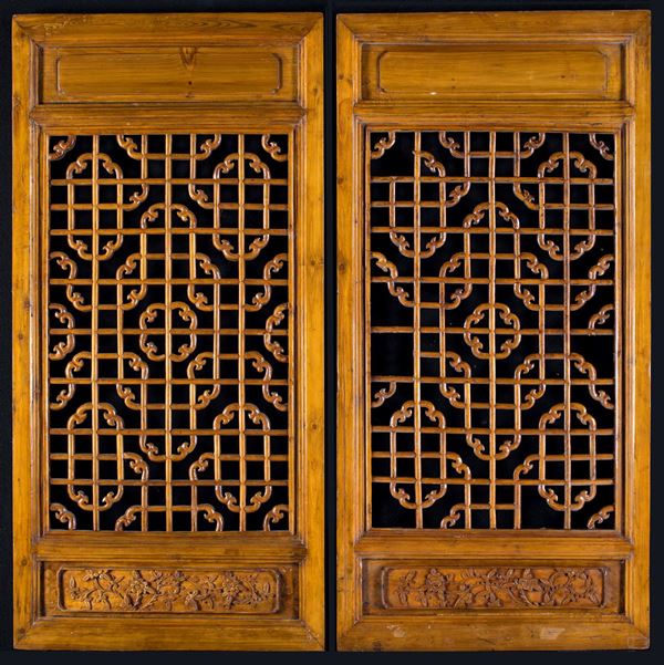 Coppia di ante in legno, Cina, dinastia Qing, XIX secolo  - Asta Arte Asiatica - Casa d'Aste Arcadia