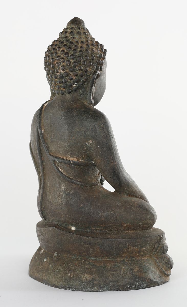 Buddha Bhumisparsha in Metallo Ferroso, Cina, Dinastia Qing, Metà del XIX Secolo
