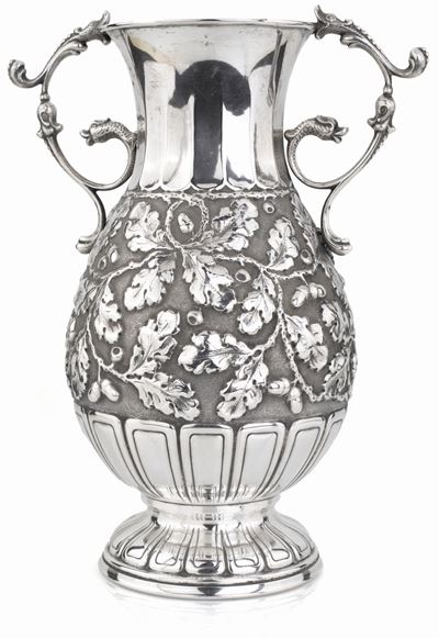 Vaso Ad Anfora Biansata in Argento
