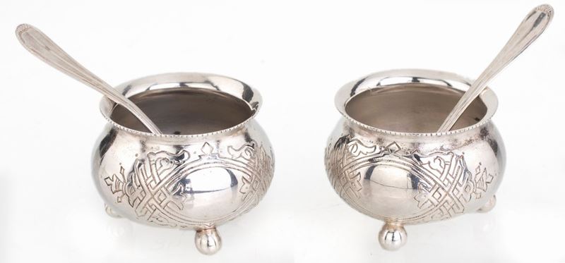 Coppia di Piccole Saliere da Tavola in Argento