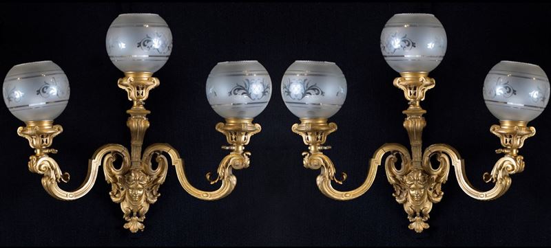 Coppia di Appliques in Bronzo Dorato a Tre Luci, Francia, XIX Secolo