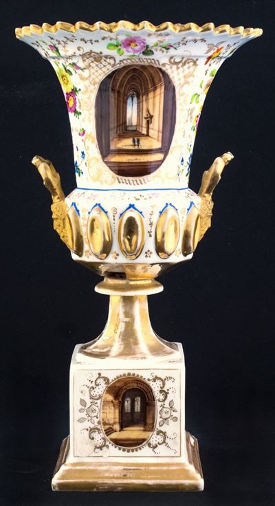 Vaso a Cratere in Porcellana Bianca, XIX Secolo