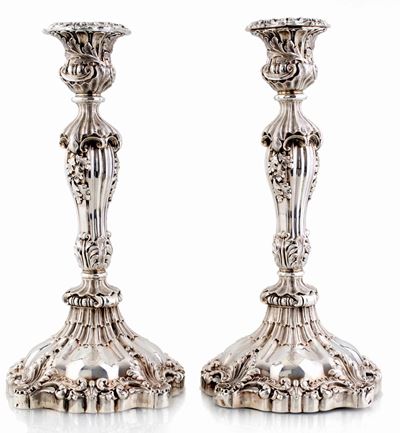Coppia di Candelieri Vittoriani in Argento, Città di Sheffield, XIX Secolo