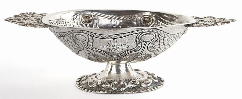 Coppetta in Argento Sbalzato