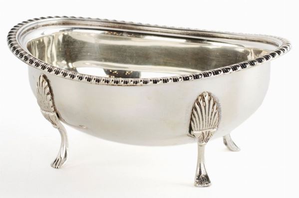 Vaschetta in argento  - Asta Argenti Antichi e da Collezione - Casa d'Aste Arcadia