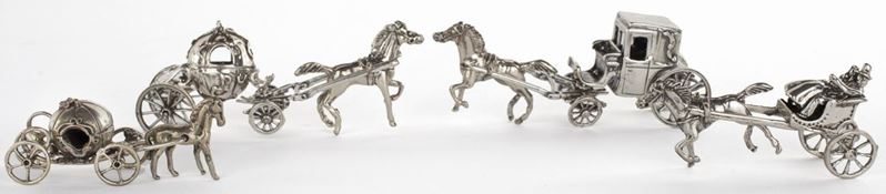Lotto Composto da Quattro Carrozze in Miniatura in Argento