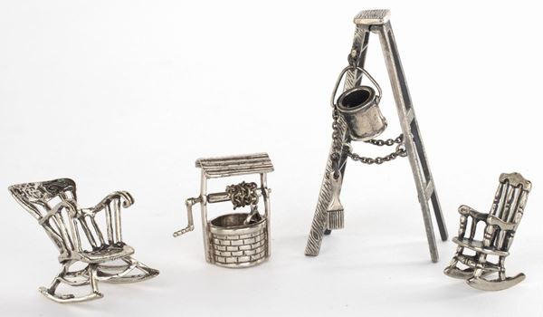Lotto composto da quattro miniature in argento