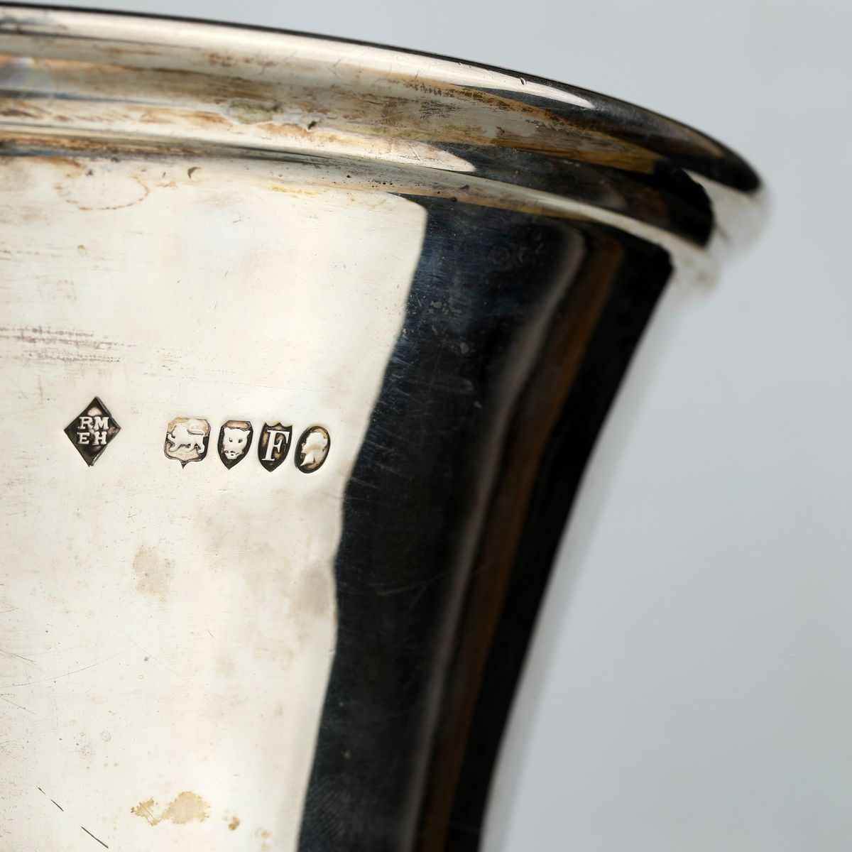 Grande Vaso a Cratere in Argento, Londra 1881, Argentiere Martin & Hall