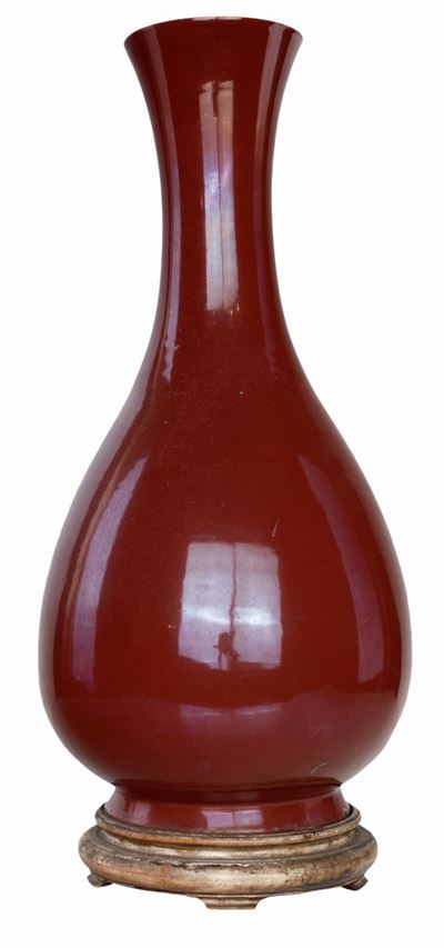 Vaso in Porcellana Sang De Boeuf, Cina, XIX Secolo