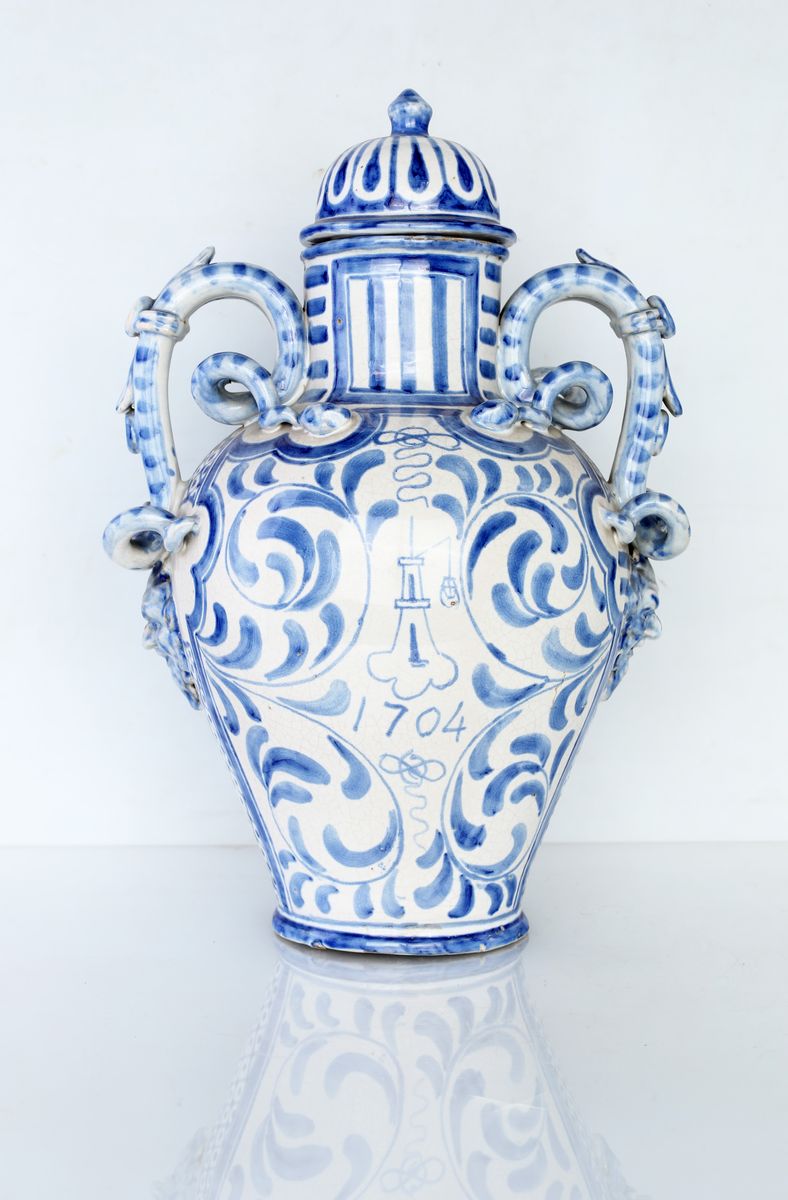 Vaso con Coperchio in Porcellana Bianca e Blu, Savona, XIX Secolo