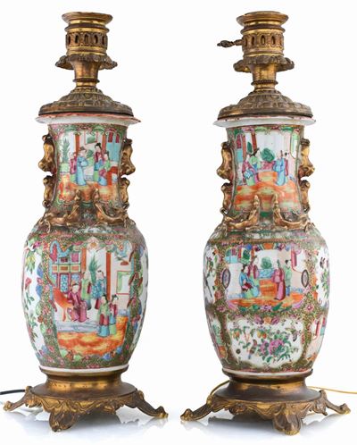 Coppia di Vasi in Porcellana di Canton Montati a Lampada, XIX Secolo