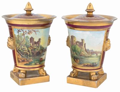 Coppia di Vasi in Porcellana D'epoca Impero con Coperchio