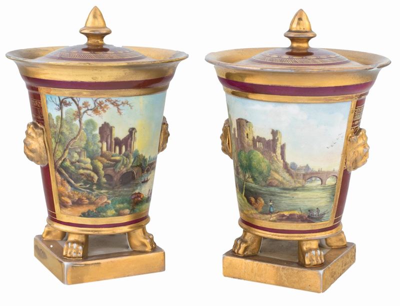 Coppia di Vasi in Porcellana D'epoca Impero con Coperchio