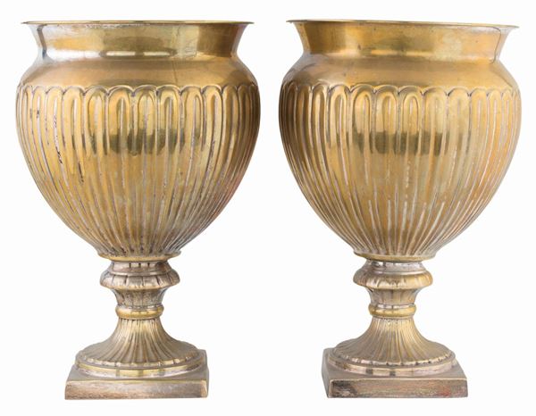 Coppia di vasi in metallo argentato  - Asta Fine Antiques -  Pastori del Presepe Napoletano - Casa d'Aste Arcadia