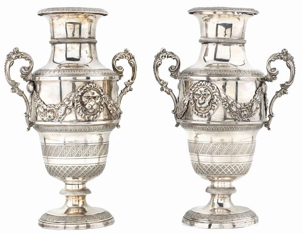 Coppia di vasi biansati in argento, Torino, met&#224; del XIX secolo