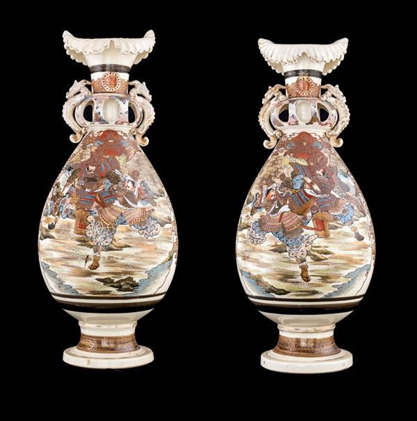 Coppia di vasi in ceramica Kyoto Satsuma, Giappone, XX secolo