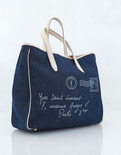 Yves Saint Laurent, Shopper