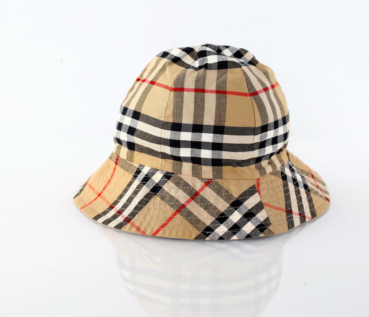 Burberry, Cappello