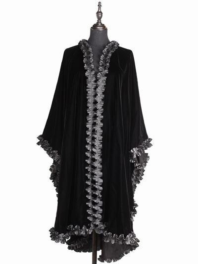 Givenchy, Mantella