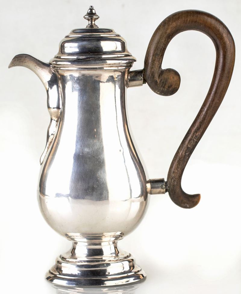 Caffettiera in Argento, Vienna 1782, Argentiere G.h.