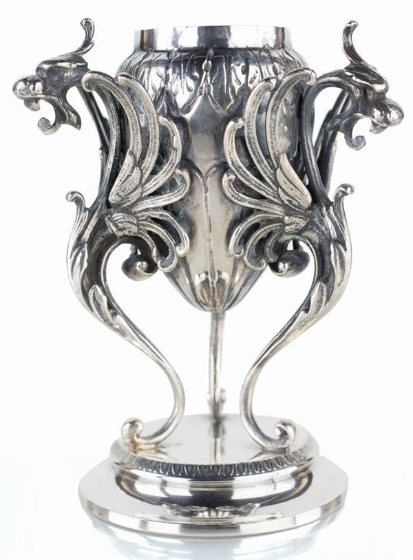 Vasetto bruciaprofumi in argento, fine del XIX secolo
