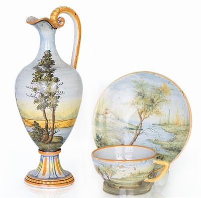 Brocchetta e Tazza con Piattino in Ceramica di Castelli