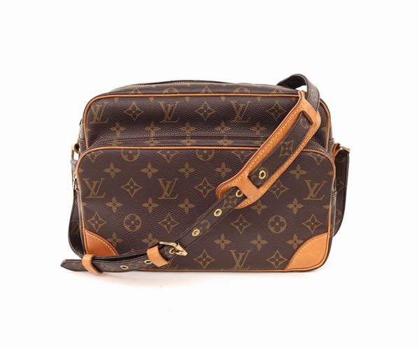 Louis Vuitton, Nil 28