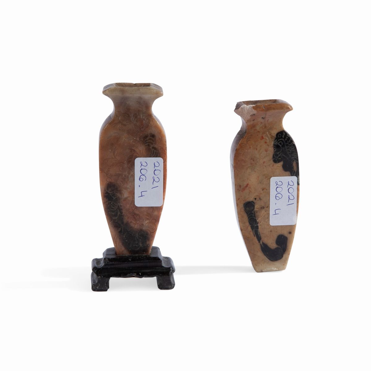 Coppia di Vasetti in Pietra Saponaria, Cina XIX/XX Secolo