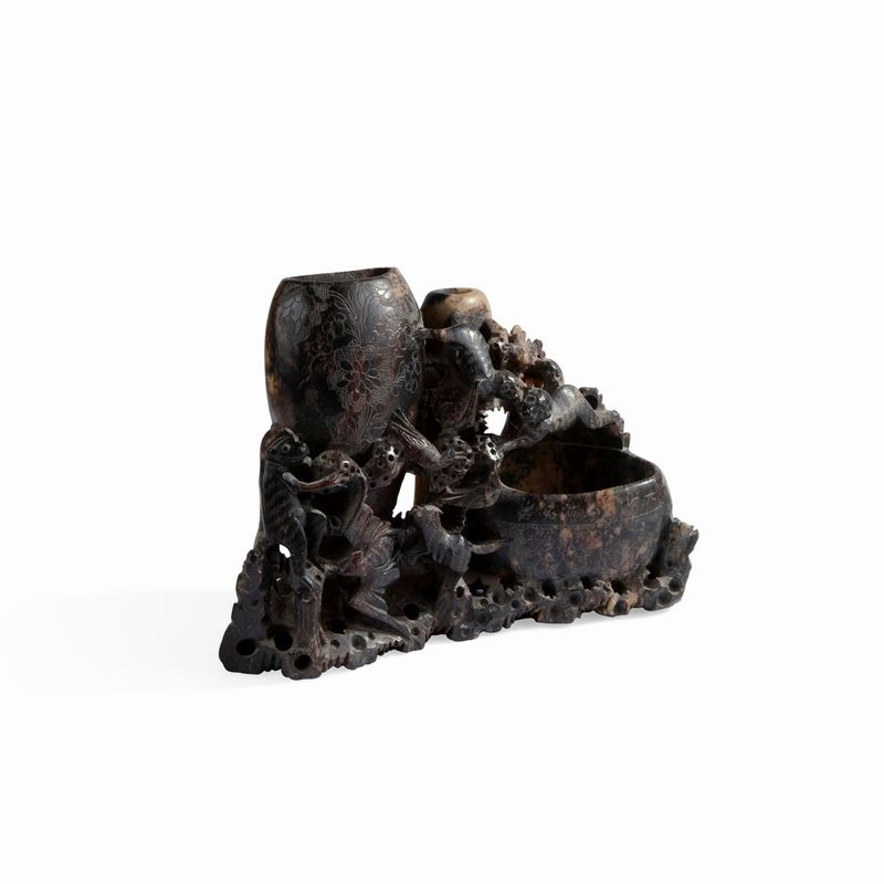 Composizione in Pietra Bruna con Tre Vaschette, Cina, XX Secolo