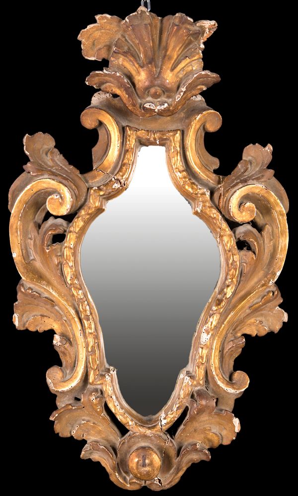 Specchierina in legno dorato, fine del XVIII secolo