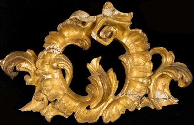 Antico Cartiglio in Legno Intagliato e Dorato