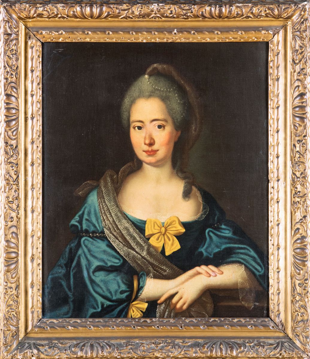 Pittore del XVIII Secolo - Ritratto di Gentildonna con Abito Blu e Perle fra i Capelli