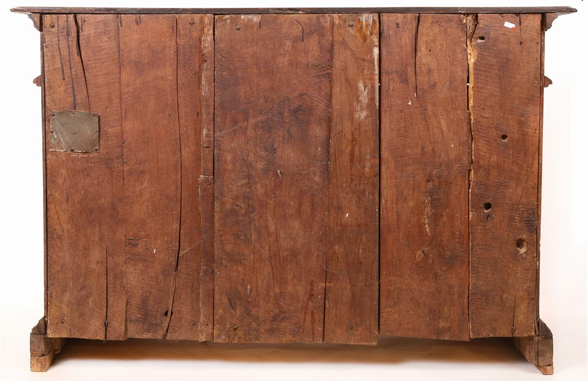 Canterano in Noce e Radica, XVII Secolo