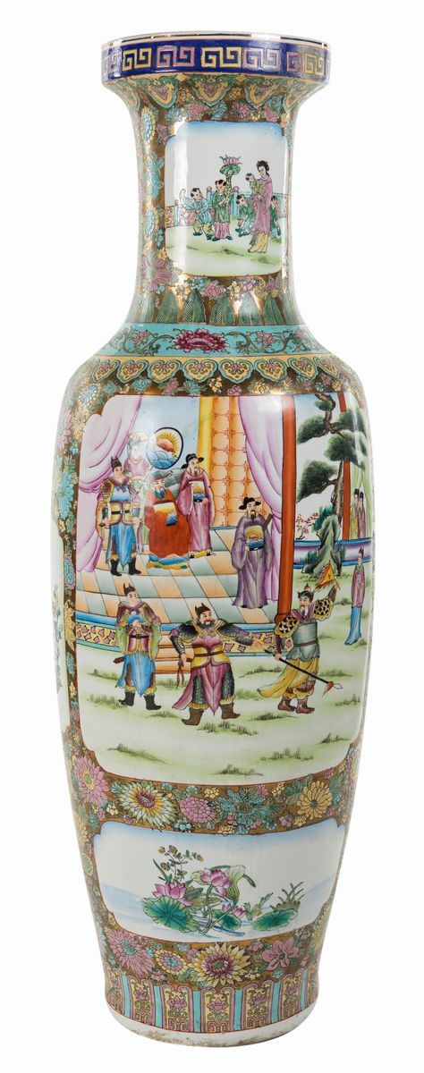 Grande Vaso in Porcellana Policroma, Cina, Inizi del XX Secolo