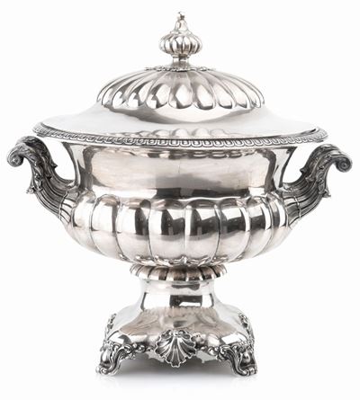 Grande Zuppiera in Argento con Coperchio, Germania, Prima Metà del XIX Secolo