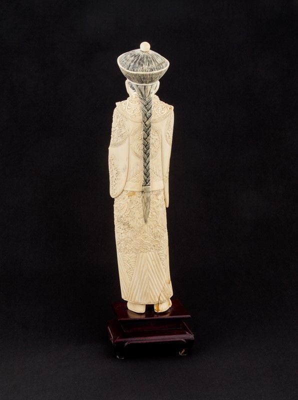 Scultura Orientale Dignitario