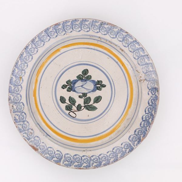 Antico fangotto in ceramica di Caltagirone