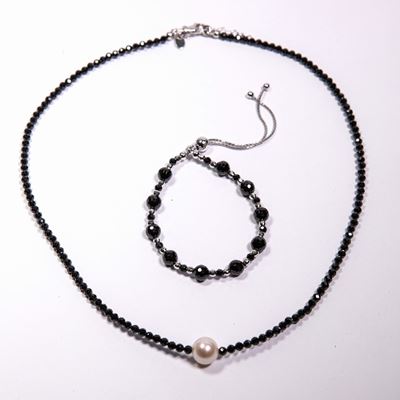 Parure in Argento, Perla e Pietre Nere