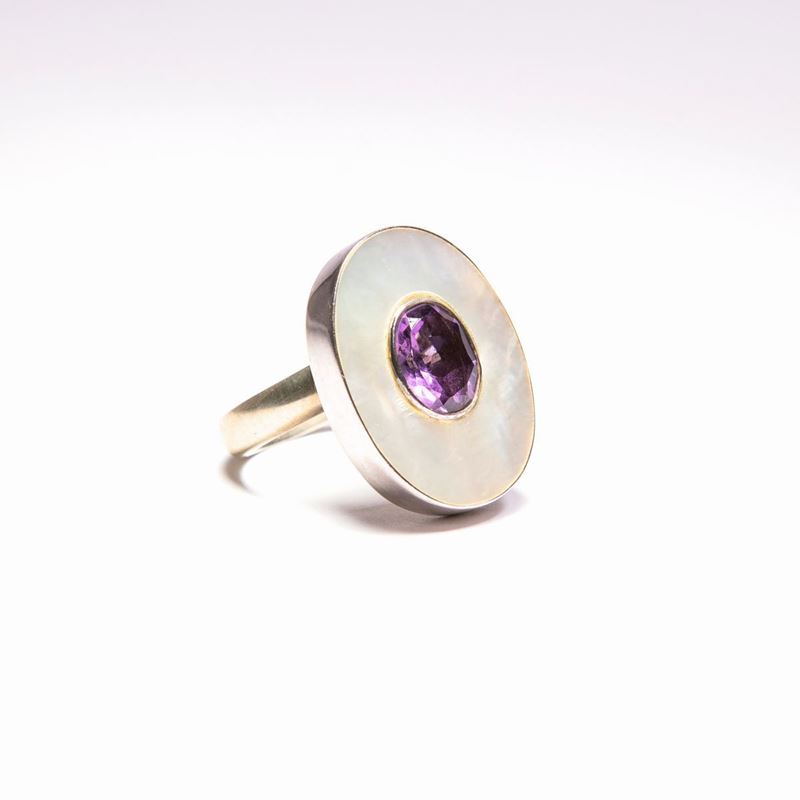 Anello in Argento Madreperla e Pietra Viola