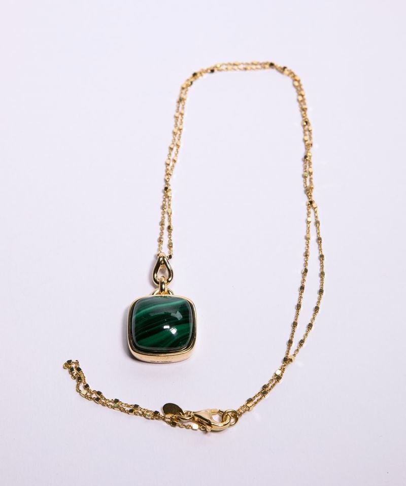 Pendente con Catena in Argento Dorato e Malachite