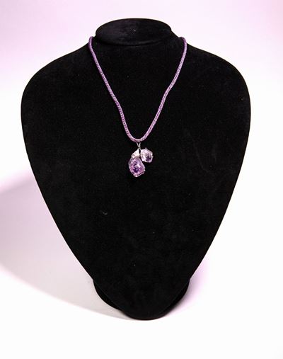 Collana con Pendente Ametista Grezza, Collana Laccio in Seta