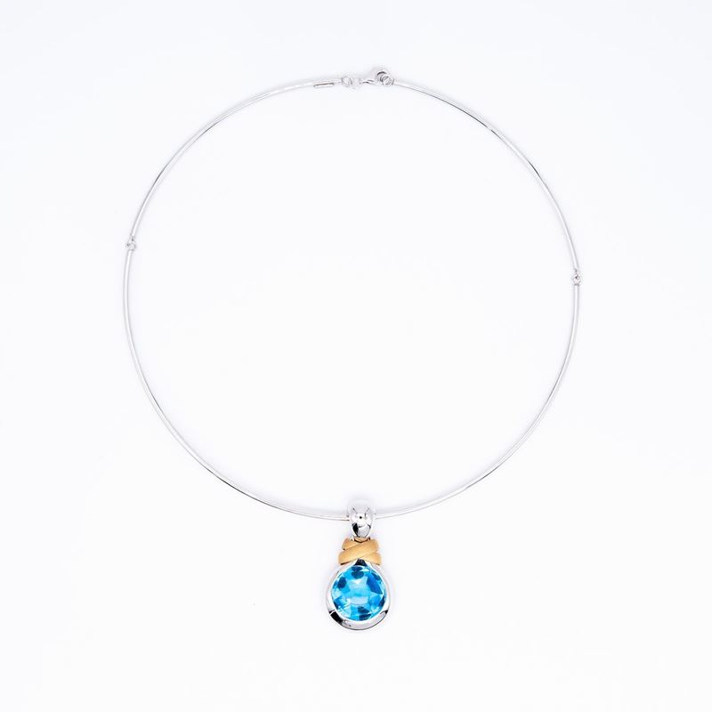 Girocollo Rigido Topazio Azzurro Cabochon