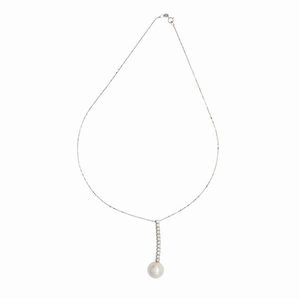 Collana con pendente in oro, perla e brillanti