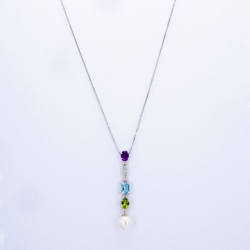 Pendente con Perla, Ametista, Acquamarina, Peridoto, Brillanti
