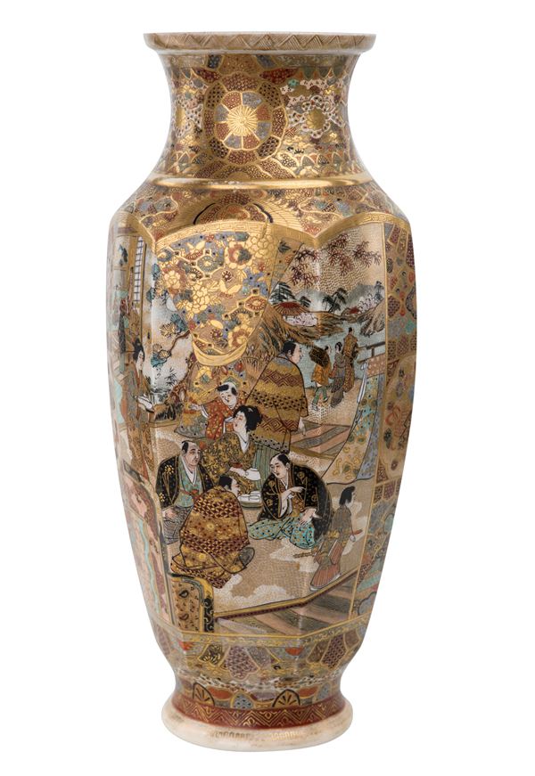 Vaso Satsuma "mille facce" in ceramica, Giappone, periodo Meiji