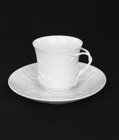 Tazza e Piatto in Porcellana Bianca, Capodimonte