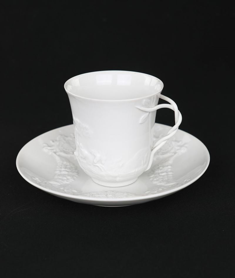 Tazza e Piatto in Porcellana Bianca, Capodimonte