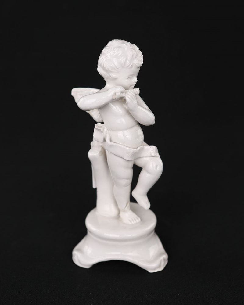 Piccola Figura in Ceramica Bianca, Bassano, T.s. Simonetto